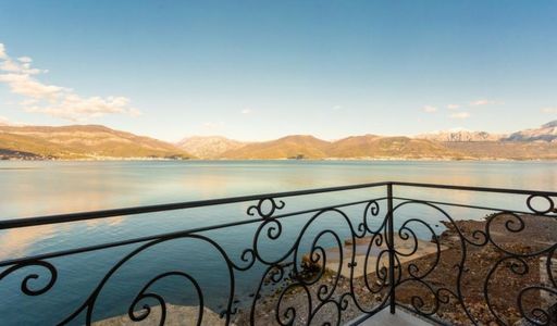 Дом площадью 420 кв.м. с видом на море, лот 639