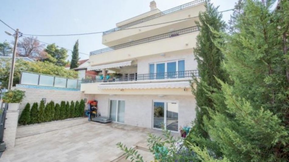 Дом площадью 280 кв.м. с видом на море, лот 642