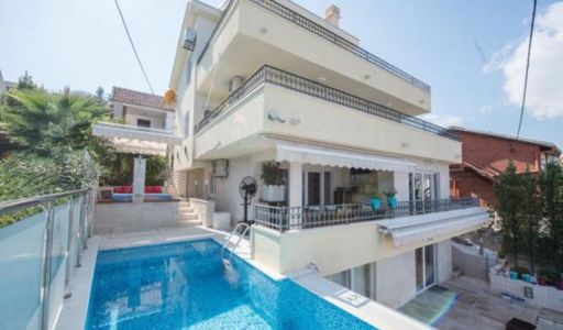 Дом площадью 280 кв.м. с видом на море, лот 642