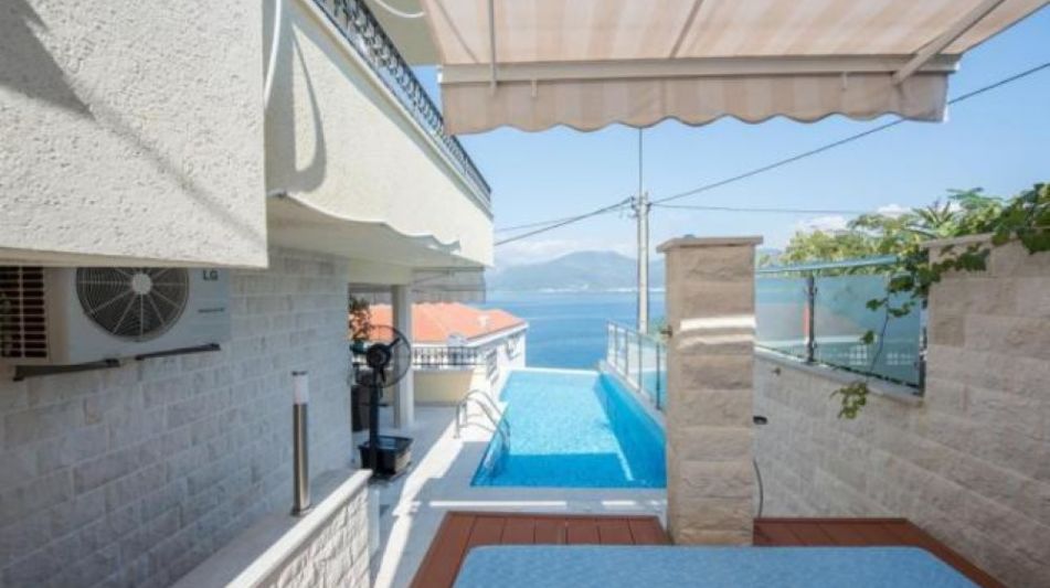 Дом площадью 280 кв.м. с видом на море, лот 642