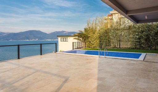 Дом площадью 330 кв.м. с видом на море, лот 645