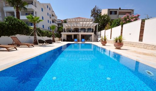 Дом площадью 400 кв.м. с видом на море, лот 647