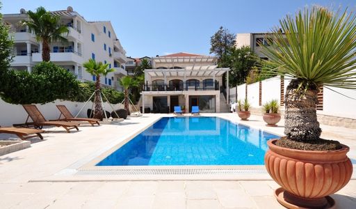 Дом площадью 400 кв.м. с видом на море, лот 647