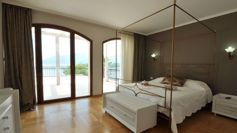 Дом площадью 400 кв.м. с видом на море, лот 647