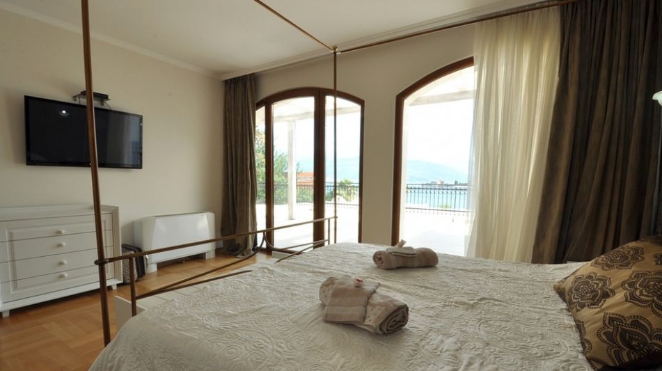 Дом площадью 400 кв.м. с видом на море, лот 647