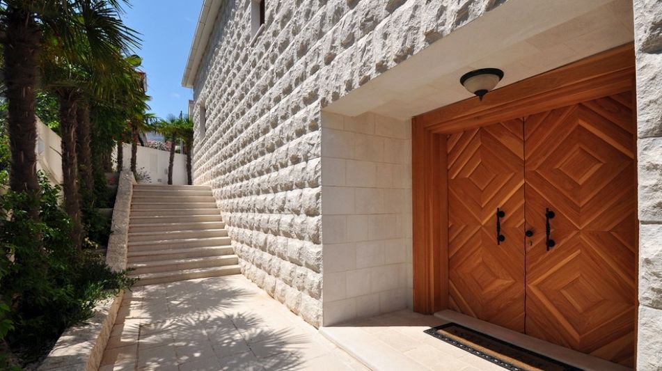 Дом площадью 400 кв.м. с видом на море, лот 647