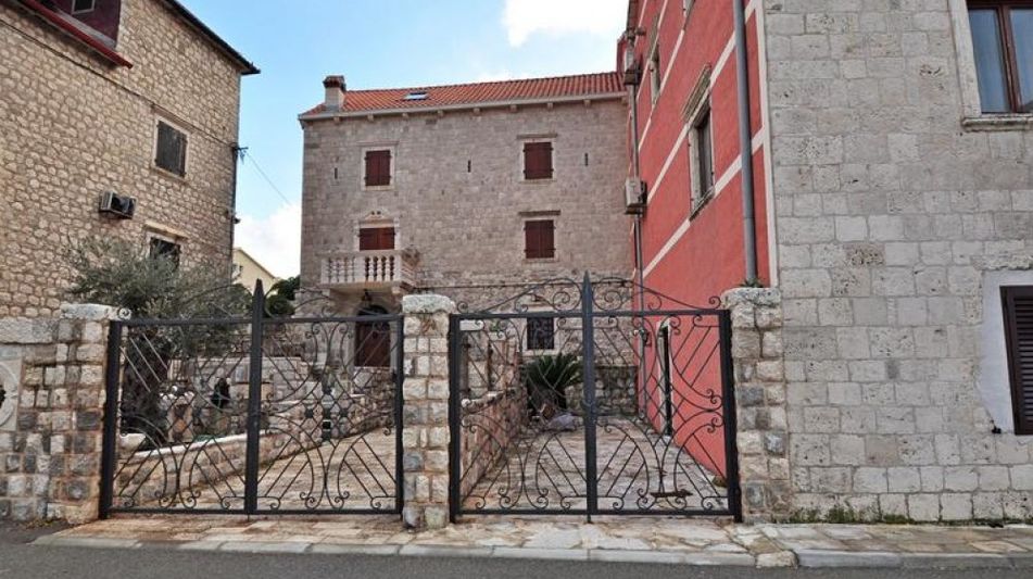 Дом площадью 400 кв.м. с видом на море, лот 658