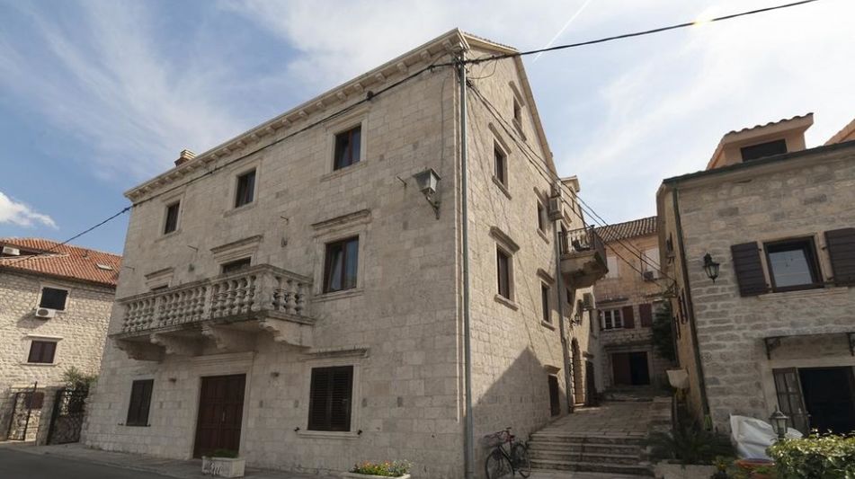 Дом площадью 400 кв.м. с видом на море, лот 658