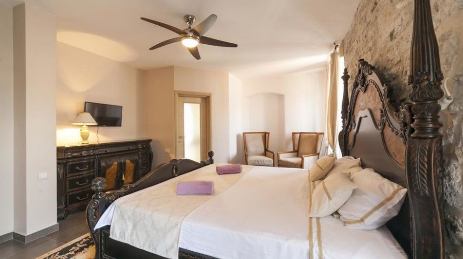 Дом площадью 400 кв.м. с видом на море, лот 658