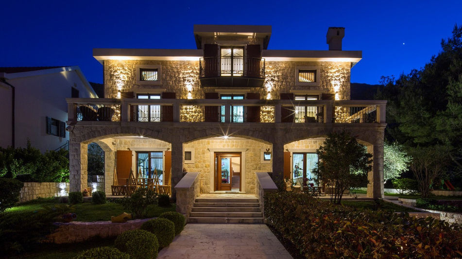 Дом площадью 497 кв.м. с видом на море, лот 659