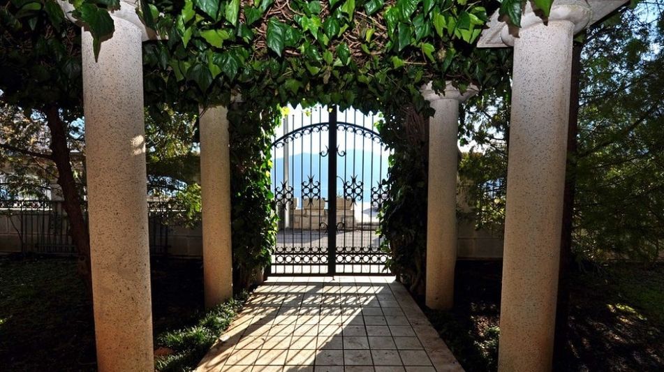 Дом площадью 270 кв.м. с видом на море, лот 660