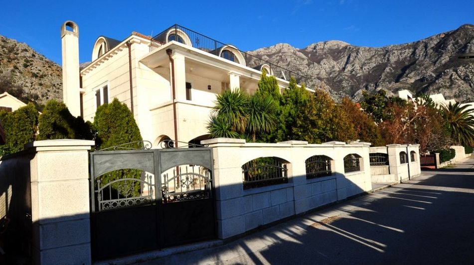 Дом площадью 270 кв.м. с видом на море, лот 660