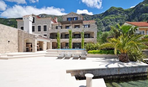 Дом площадью 554 кв.м. с видом на море, лот 661