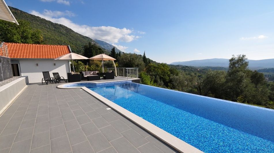 Дом площадью 390 кв.м. с видом на море, лот 666