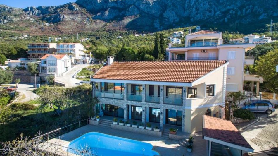 Дом площадью 340 кв.м. с видом на море, лот 669