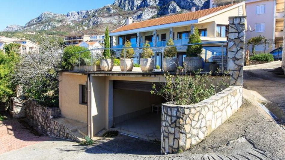 Дом площадью 340 кв.м. с видом на море, лот 669