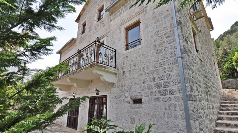 Дом площадью 500 кв.м. с видом на море, лот 677