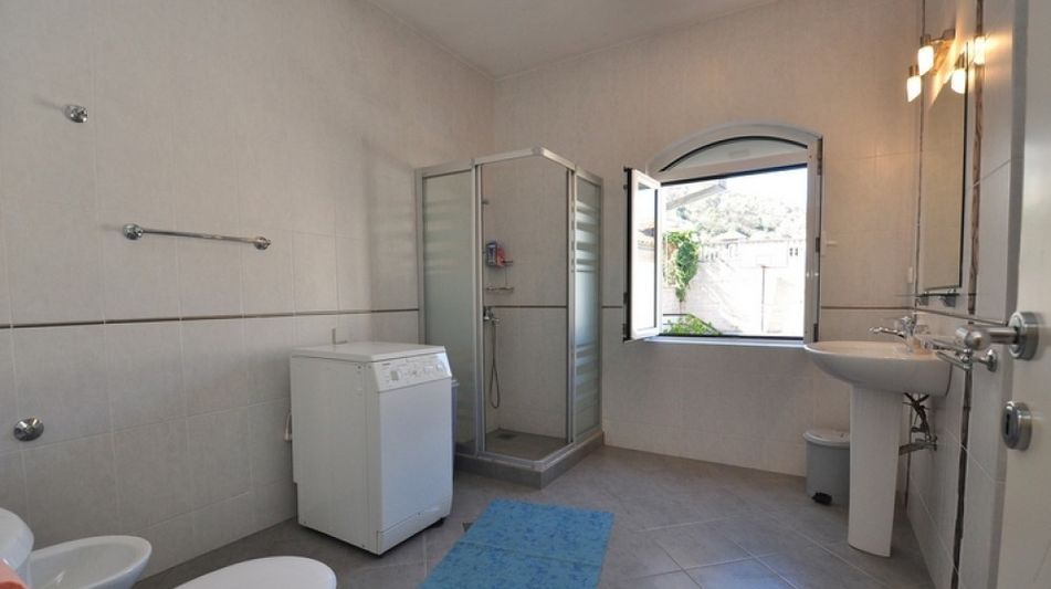 Дом площадью 751 кв.м. с видом на море, лот 679