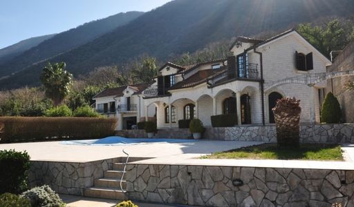 Дом площадью 751 кв.м. с видом на море, лот 679