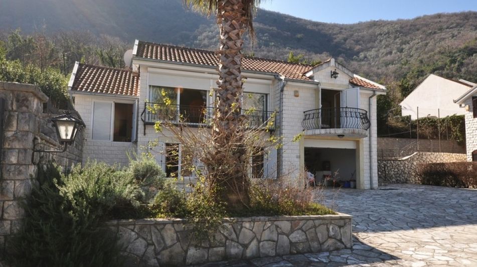 Дом площадью 751 кв.м. с видом на море, лот 679