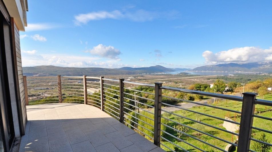 Дом площадью 371 кв.м. с видом на море, лот 680