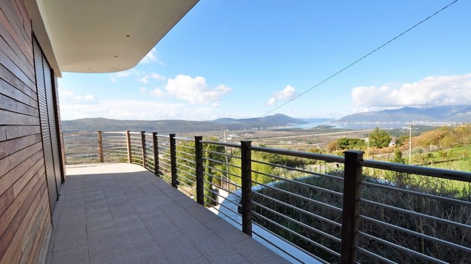 Дом площадью 371 кв.м. с видом на море, лот 680