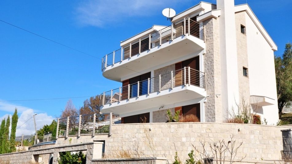 Дом площадью 371 кв.м. с видом на море, лот 680