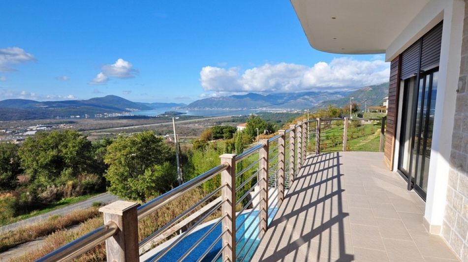 Дом площадью 371 кв.м. с видом на море, лот 680