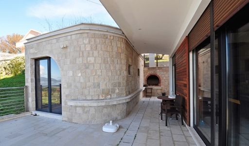 Дом площадью 371 кв.м. с видом на море, лот 680