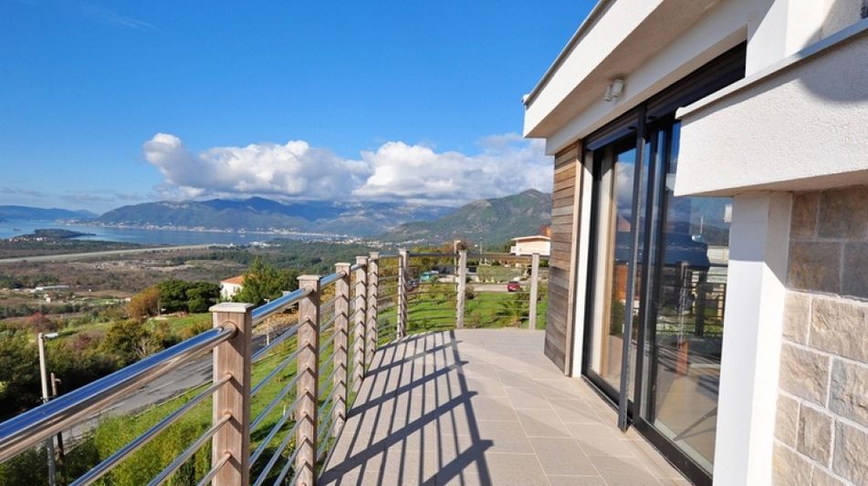 Дом площадью 371 кв.м. с видом на море, лот 680