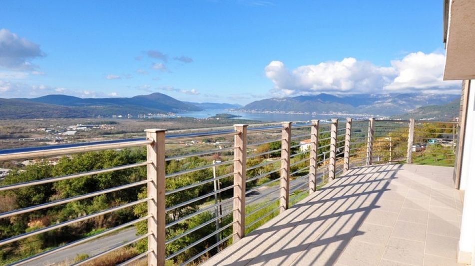 Дом площадью 371 кв.м. с видом на море, лот 680