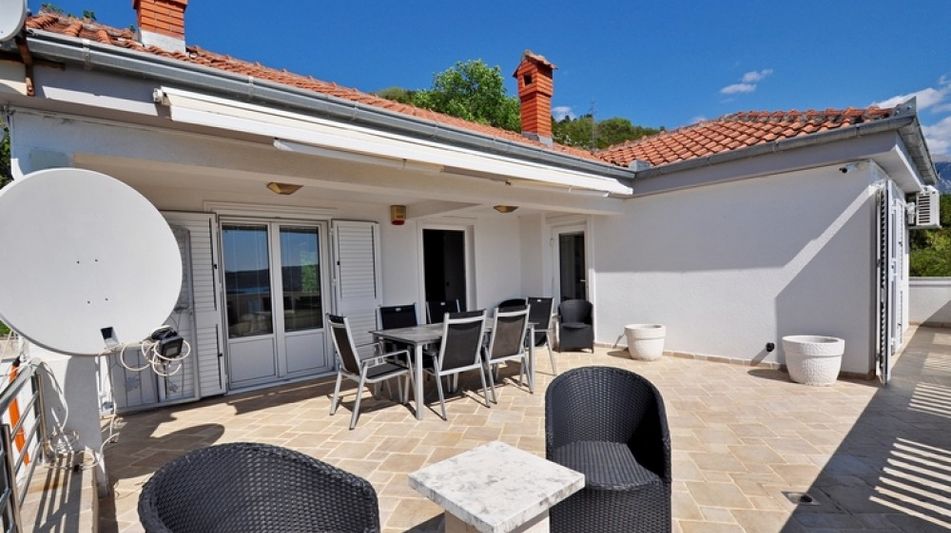 Дом площадью 350 кв.м. с видом на море, лот 685