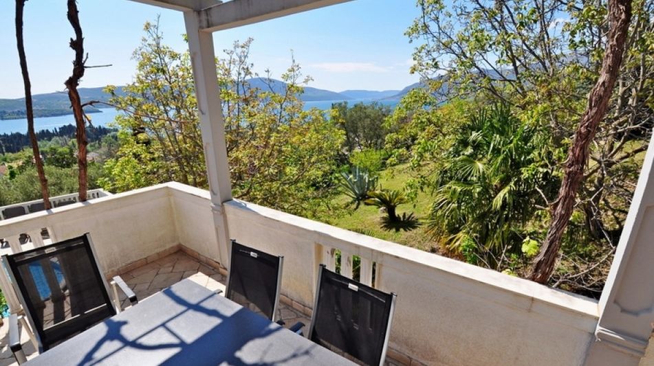 Дом площадью 350 кв.м. с видом на море, лот 685