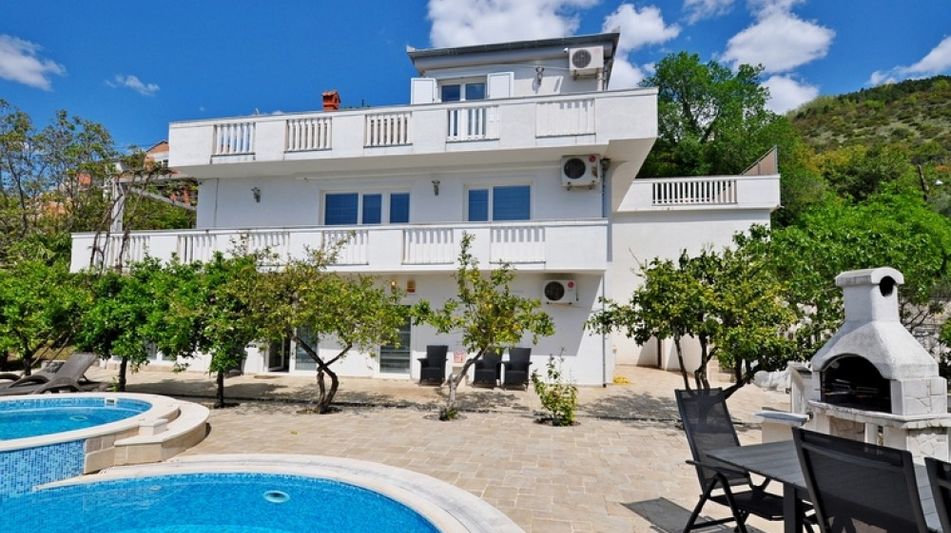 Дом площадью 350 кв.м. с видом на море, лот 685