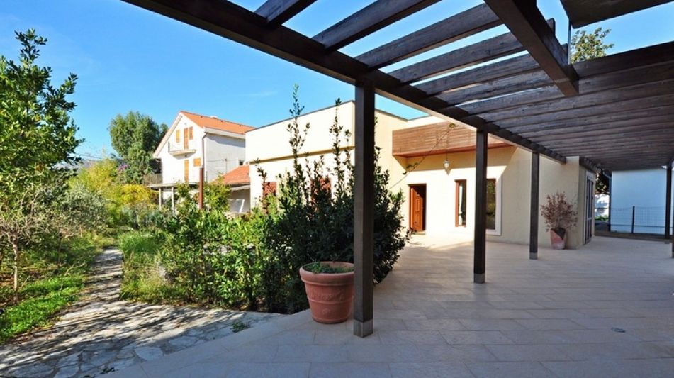 Дом площадью 403 кв.м. с видом на море, лот 686