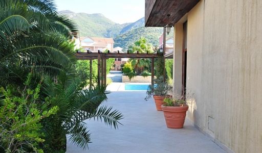 Дом площадью 403 кв.м. с видом на море, лот 686