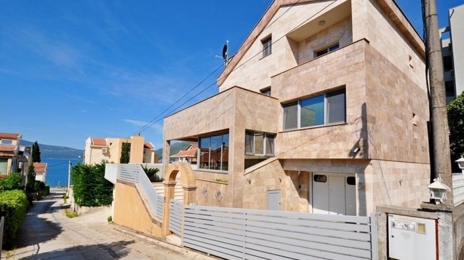 Дом площадью 400 кв.м. с видом на море, лот 687