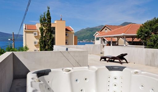 Дом площадью 400 кв.м. с видом на море, лот 687