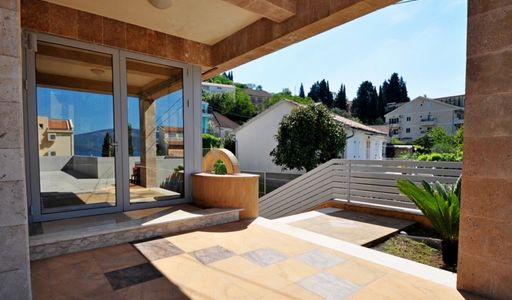 Дом площадью 400 кв.м. с видом на море, лот 687