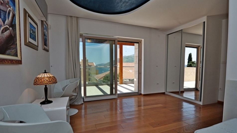 Дом площадью 400 кв.м. с видом на море, лот 687