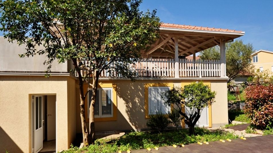 Дом площадью 400 кв.м. с видом на море, лот 687