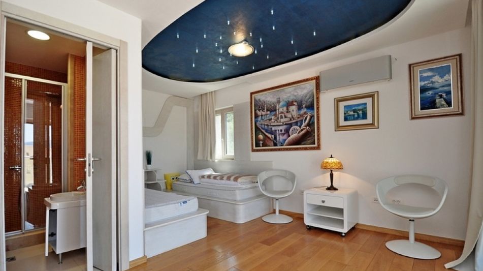 Дом площадью 400 кв.м. с видом на море, лот 687