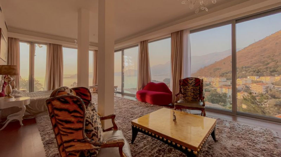 Дом площадью 862 кв.м. с видом на море, лот 74