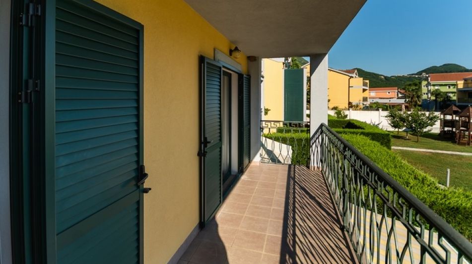 Таунхаус площадью 176 кв.м. с бассейном, лот 875