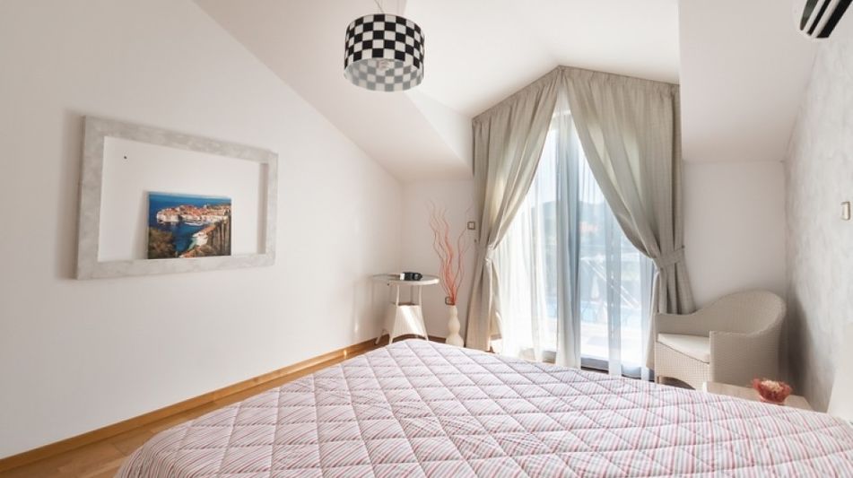 Таунхаус площадью 176 кв.м. с бассейном, лот 875