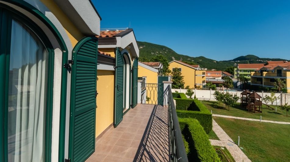 Таунхаус площадью 176 кв.м. с бассейном, лот 875