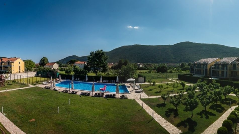 Таунхаус площадью 176 кв.м. с бассейном, лот 875