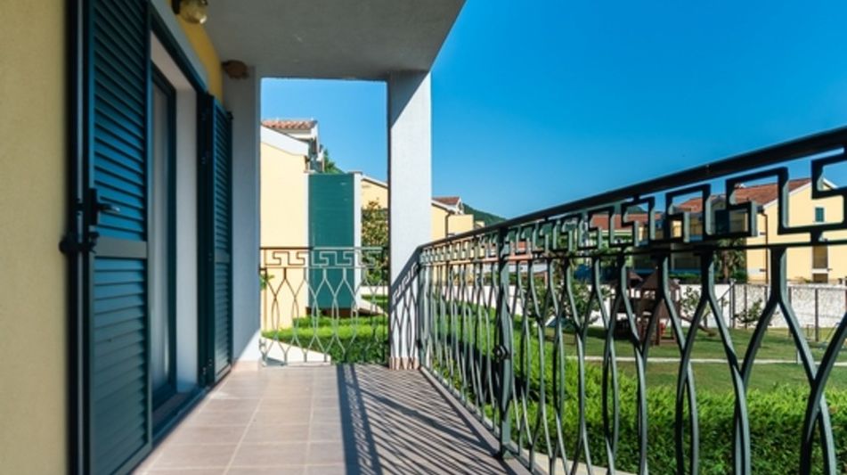 Таунхаус площадью 176 кв.м. с бассейном, лот 875