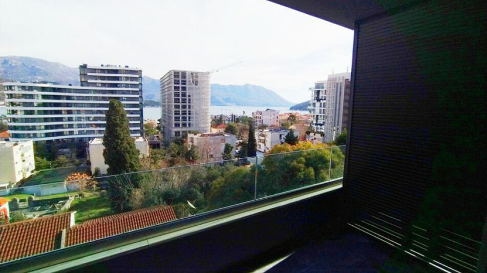 Квартира площадью 53 кв.м. с видом на море, лот 889