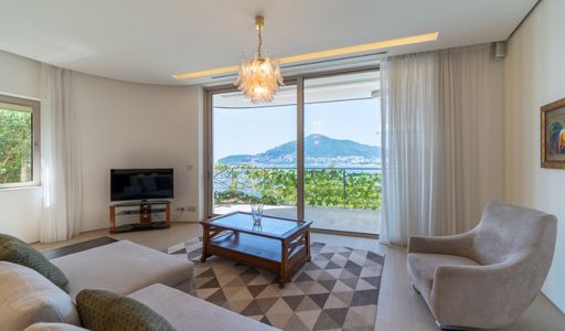 Квартира площадью 125 кв.м. с видом на море, лот 898